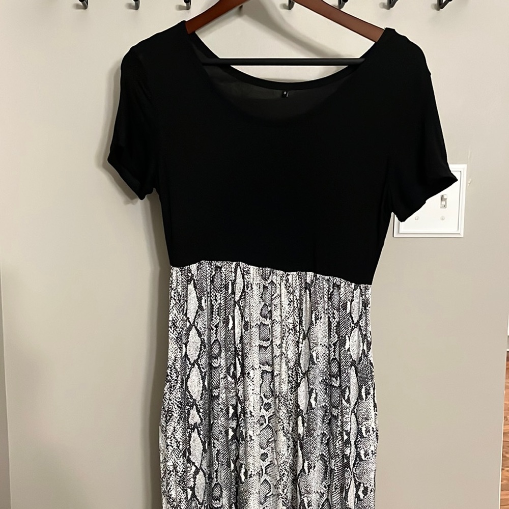 Haomeili Maxi Dress Snake Print Amazon Maxi Dress - Picture 4 of 4
